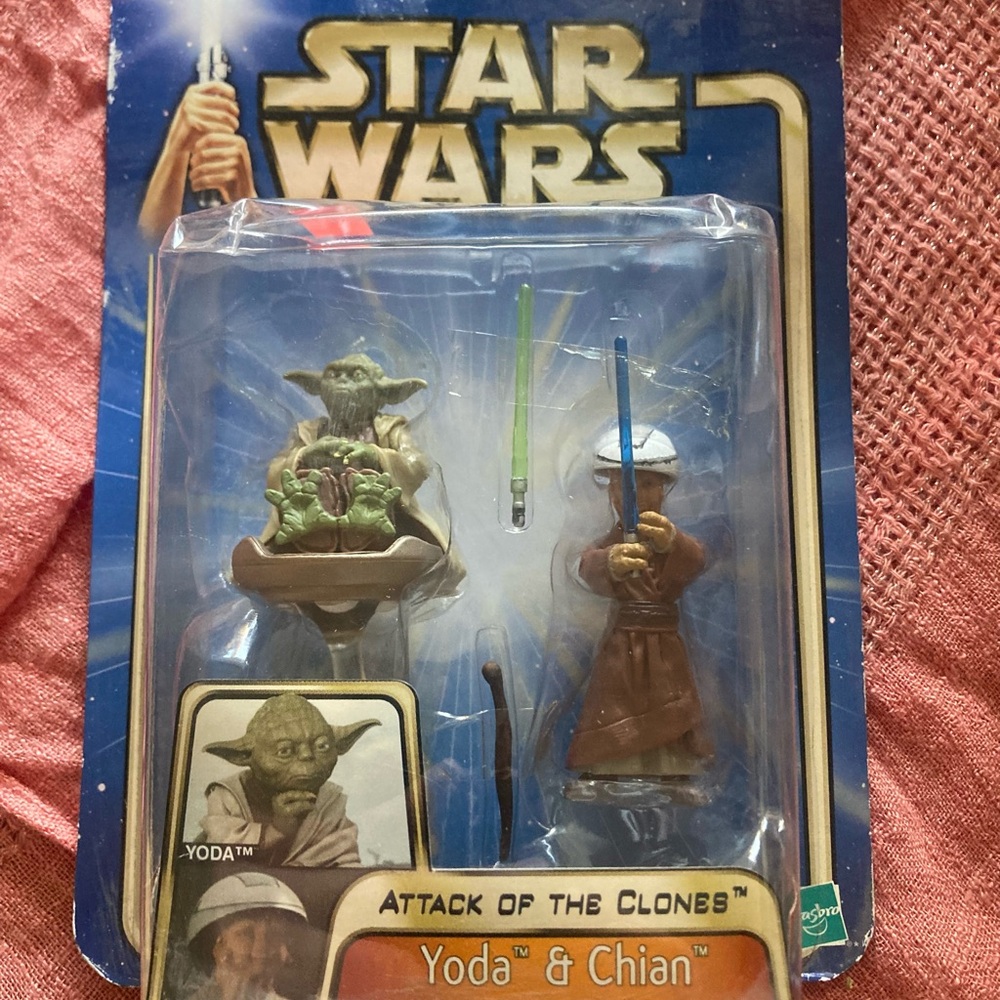 Hasbro Star Wars Yoda & Chian Action Figure Set - Green, Brown, Blue